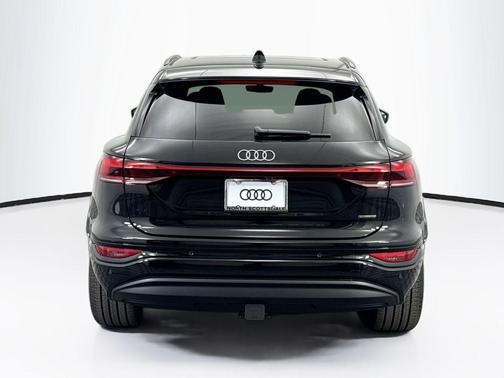 2025 Audi Q6 e-tron Premium Plus quattro