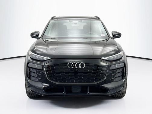 2025 Audi Q6 e-tron Premium Plus quattro