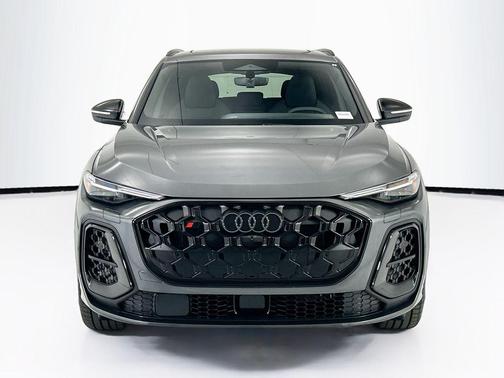 Daytona Gray Pearl Effect 2026 Audi SQ5 3.0T Premium Plus