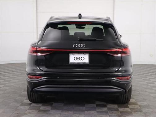 2025 Audi Q6 e-tron Premium Plus