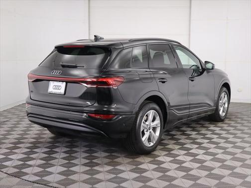 2025 Audi Q6 e-tron Premium Plus
