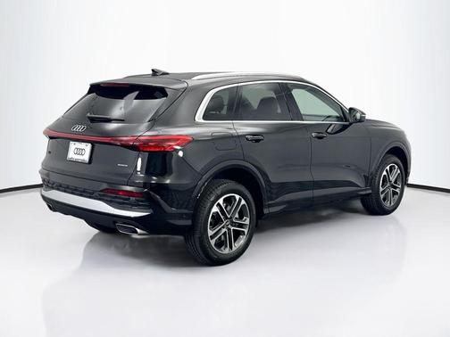 2025 Audi Q5 Premium TFSI quattro S tronic