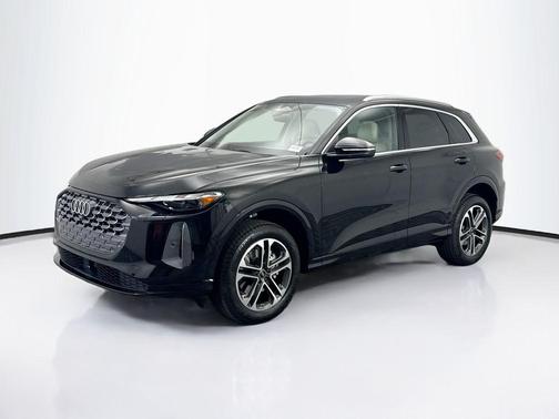 2025 Audi Q5 Premium TFSI quattro S tronic