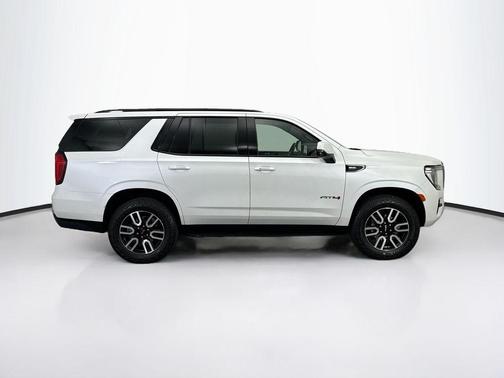 2024 GMC Yukon 4WD AT4