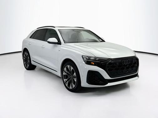 Glacier White Metallic 2027 Audi Q8 Prestige