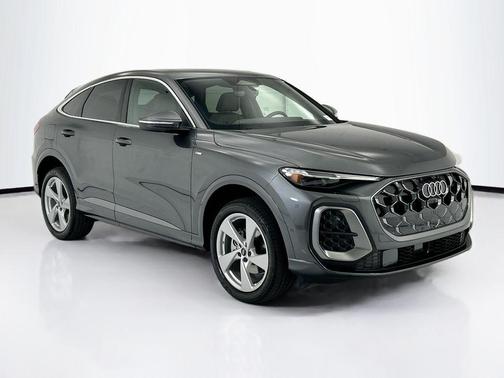 Daytona Gray Pearl Effect 2026 Audi Q5 Sportback Premium Plus TFSI quattro S tronic