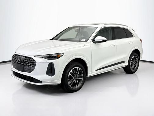 2025 Audi Q5 Premium TFSI quattro S tronic