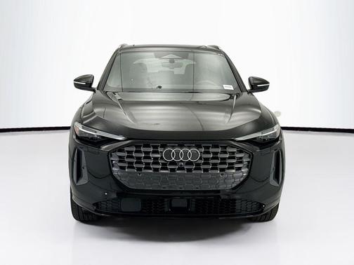 Mythos Black Metallic 2026 Audi Q5 Premium Plus TFSI quattro S tronic