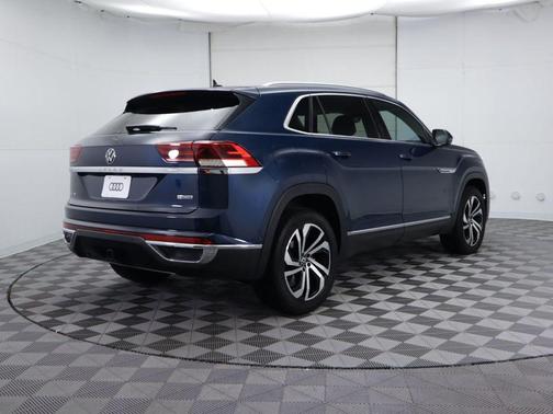 Photo 5 of 50 of 2020 Volkswagen Atlas Cross Sport 3.6L V6 SEL Premium