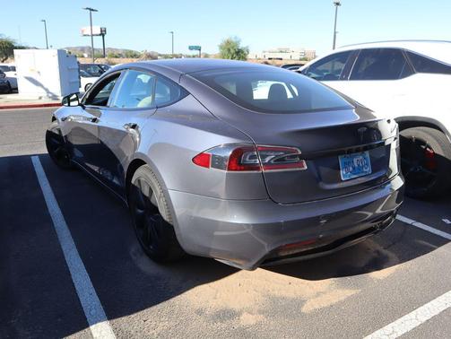 2022 Tesla Model S Base