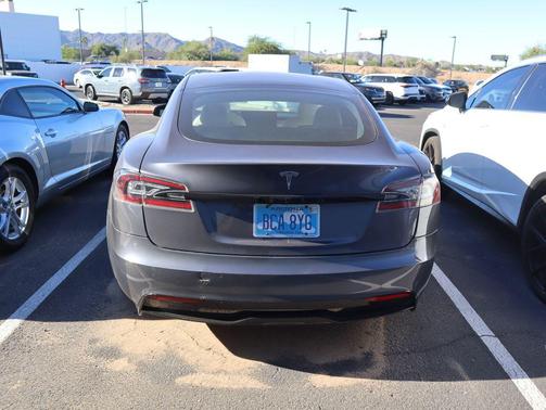 2022 Tesla Model S Base