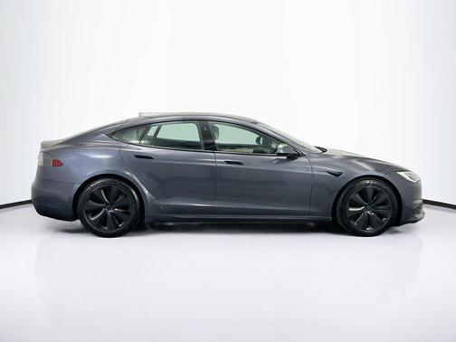 2022 Tesla Model S Base