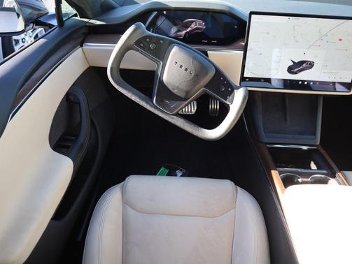 2022 Tesla Model S Base