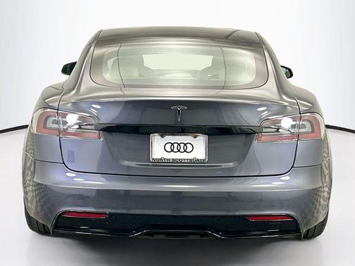 2022 Tesla Model S Base