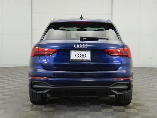2025 Audi Q3 Premium 45 TFSI S line quattro Tiptronic