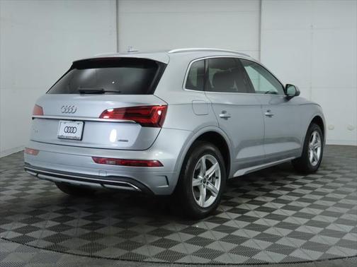 2023 Audi Q5 40 Premium