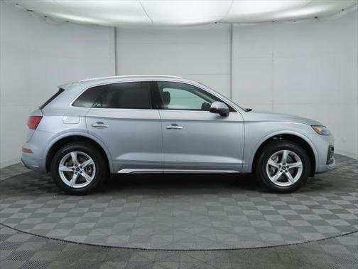 2023 Audi Q5 40 Premium