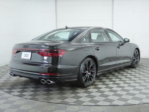 2025 Audi S8 4.0T