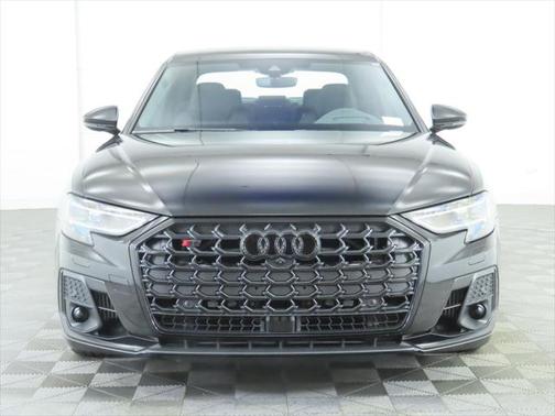 2025 Audi S8 4.0T