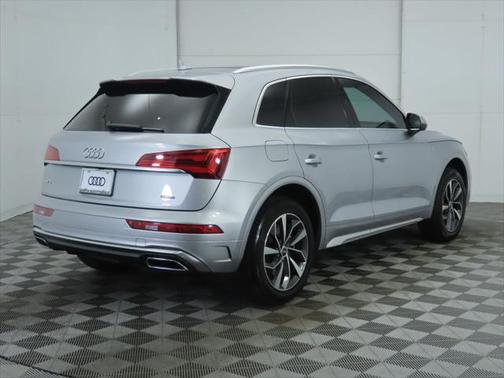 2022 Audi Q5 45 S line Premium Plus