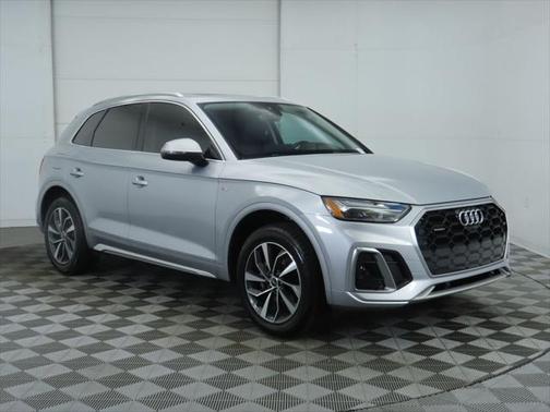 2022 Audi Q5 45 S line Premium Plus