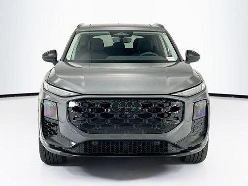 Daytona Gray Pearl Effect 2026 Audi Q3 TFSI quattro S tronic