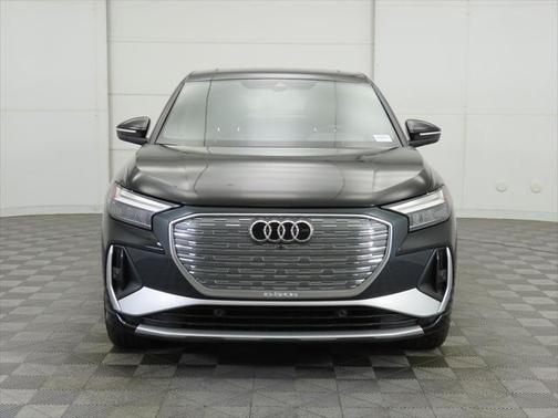 2025 Audi Q4 e-tron Sportback Premium 55 quattro