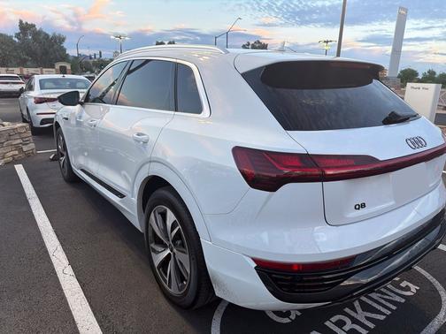 Glacier White 2024 Audi Q8 e-tron Premium