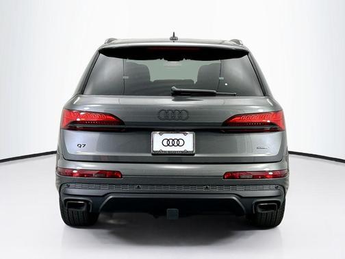 2025 Audi Q7 45 Premium Plus