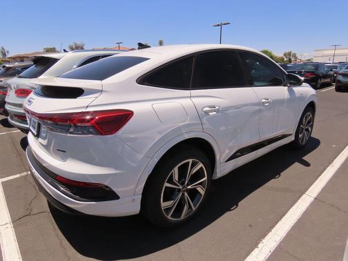 Glacier White Metallic 2023 Audi Q4 e-tron Premium Plus 50 quattro