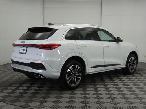 2025 Audi Q5 Premium