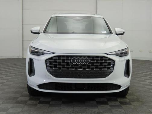 2025 Audi Q5 Premium