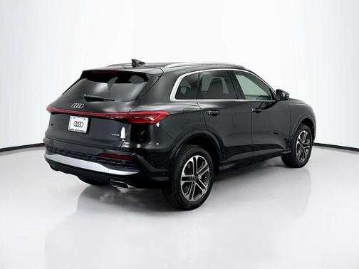 2025 Audi Q5 Premium Plus TFSI quattro S tronic