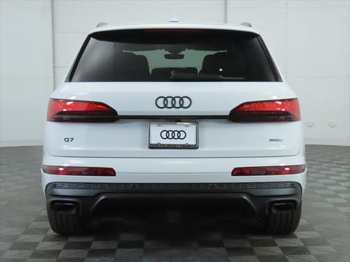 2025 Audi Q7 55 Premium Plus