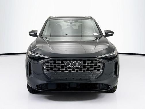 Tambora Gray Metallic 2026 Audi Q5 Premium Plus TFSI quattro S tronic