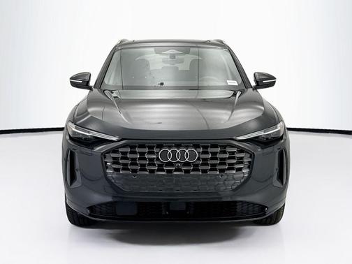 Tambora Gray Metallic 2026 Audi Q5 Premium Plus TFSI quattro S tronic