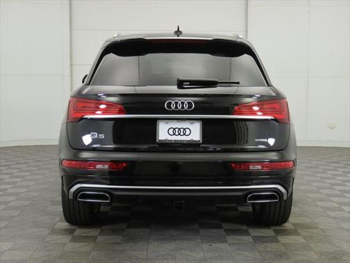 2022 Audi Q5 45 S line Prestige