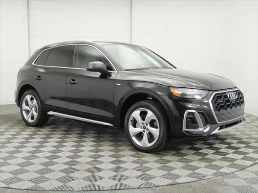 2022 Audi Q5 45 S line Prestige