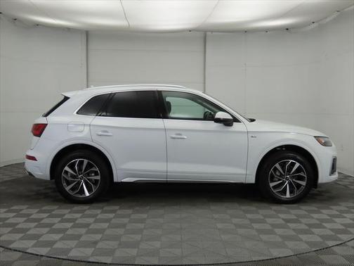 2025 Audi Q5 45 S line Premium Plus
