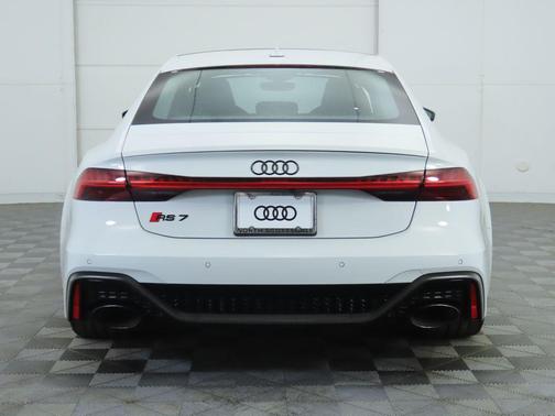 2025 Audi RS 7 4.0T Performance