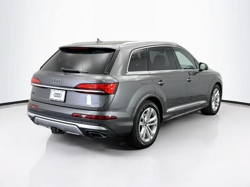 2026 Audi Q7 55 Premium Plus