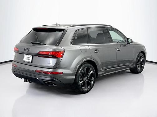 2026 Audi Q7 55 Premium Plus
