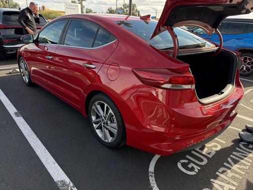 2017 Hyundai ELANTRA Limited