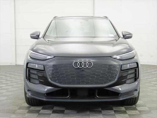 2025 Audi Q6 e-tron Premium Plus quattro