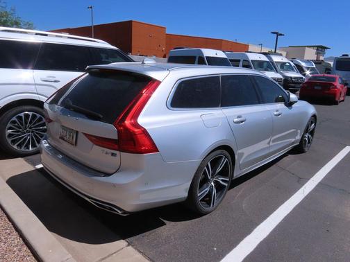 Bright Silver Metallic 2019 Volvo V90 T6 R-Design
