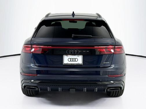 Waitomo Blue Metallic 2026 Audi Q8 Prestige
