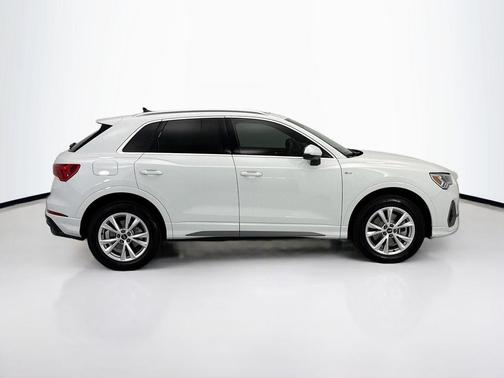Glacier White Metallic 2025 Audi Q3 Premium 45 TFSI S line quattro Tiptronic