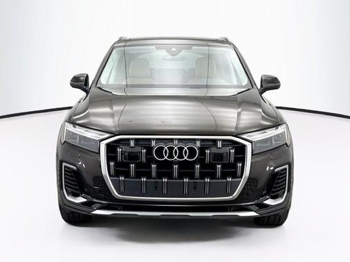 Tamarind Brown Metallic 2026 Audi Q7 55 Premium Plus