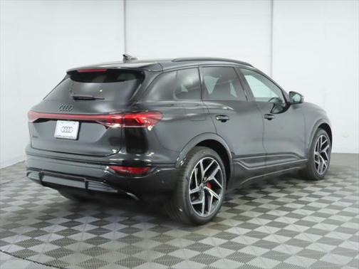 2025 Audi SQ6 e-tron Prestige quattro