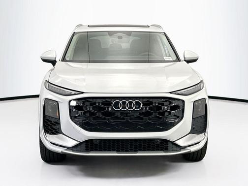2026 Audi Q3 S line